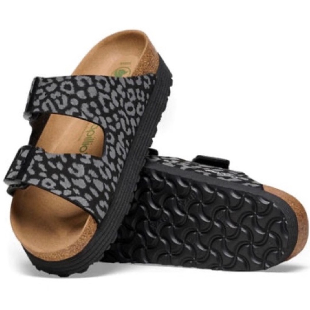 NWT Birkenstock Papillio Arizona
Grooved Reflective Leo Black